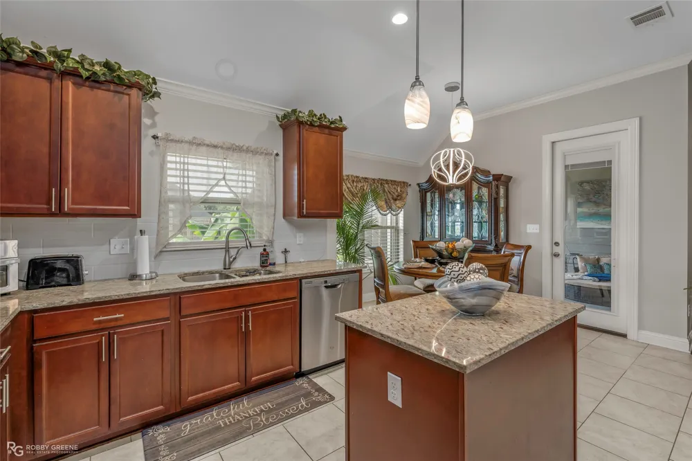 192 Cullom Drive Bossier City, LA 71112