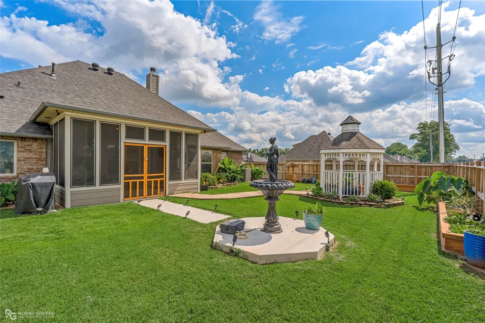 192 Cullom Drive Bossier City, LA 71112