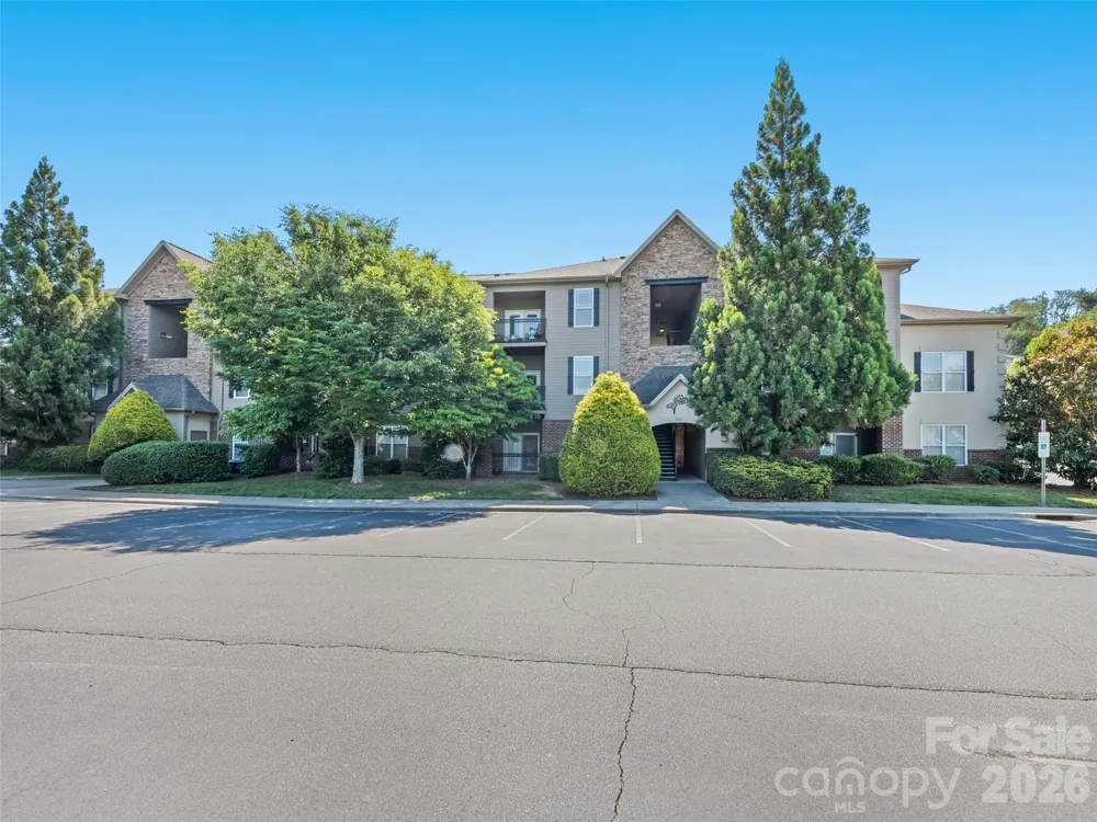 291 Brickton Village Circle #207 Fletcher, NC 28732