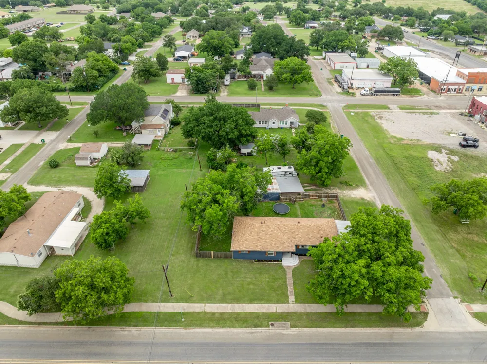 9338 5th Street Crawford, TX 76638
