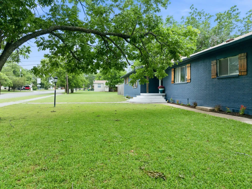 9338 5th Street Crawford, TX 76638