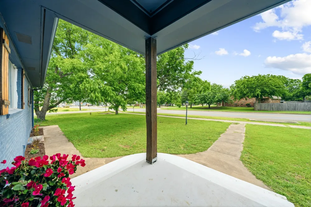 9338 5th Street Crawford, TX 76638
