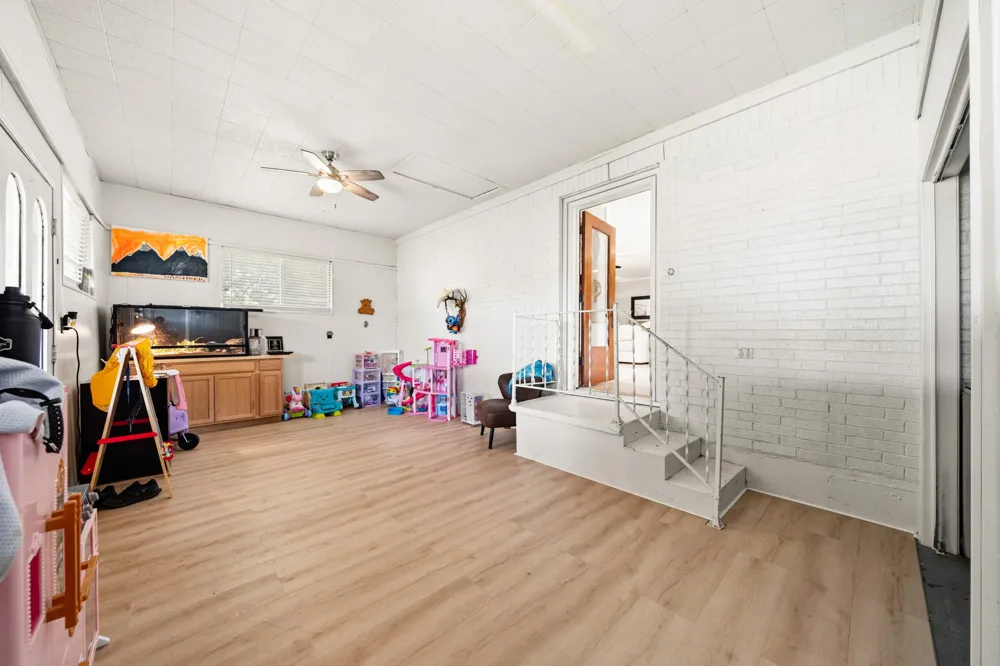 9338 5th Street Crawford, TX 76638