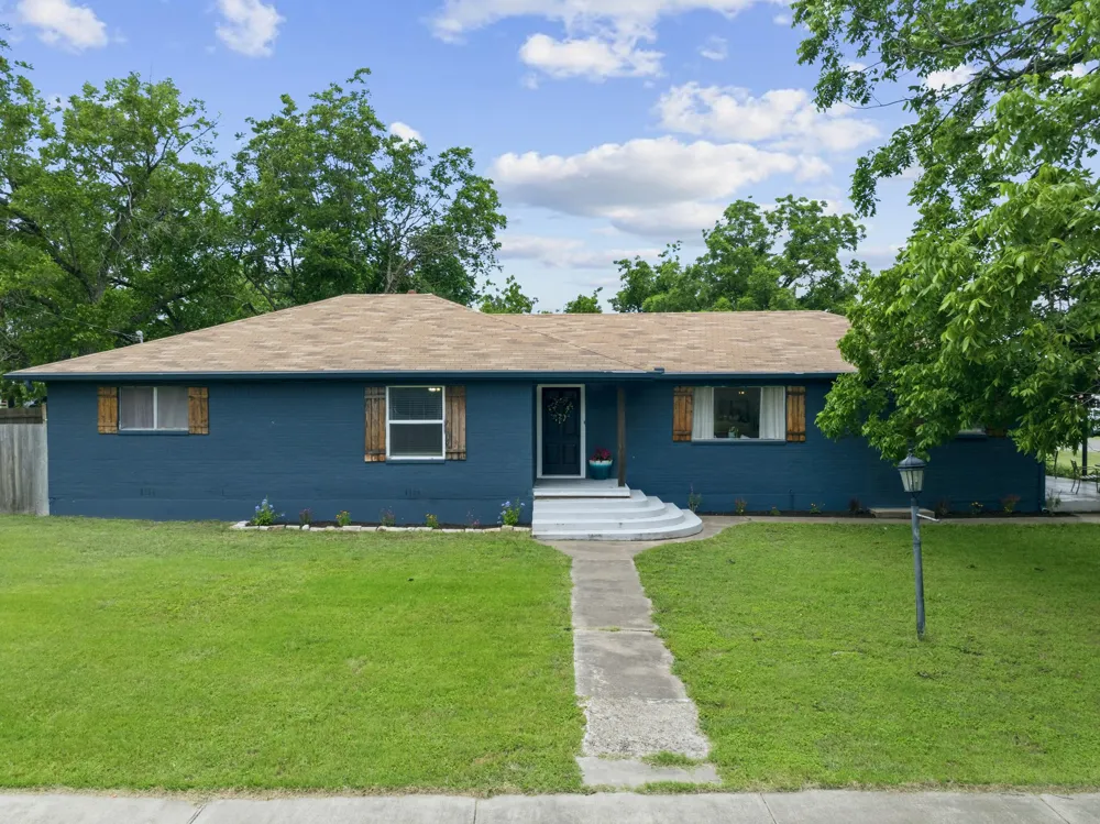9338 5th Street Crawford, TX 76638