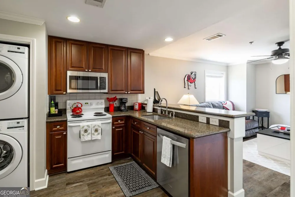 250 Broad ST Athens, GA 30601