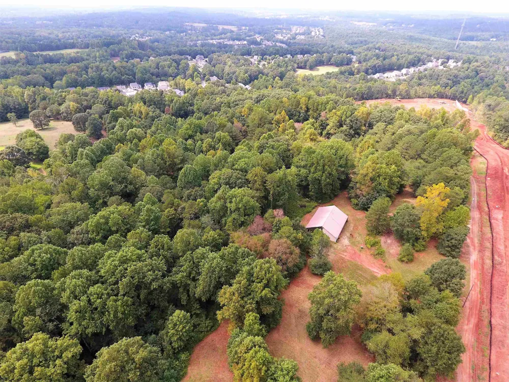 1661 Friendship RD Hoschton, GA 30548