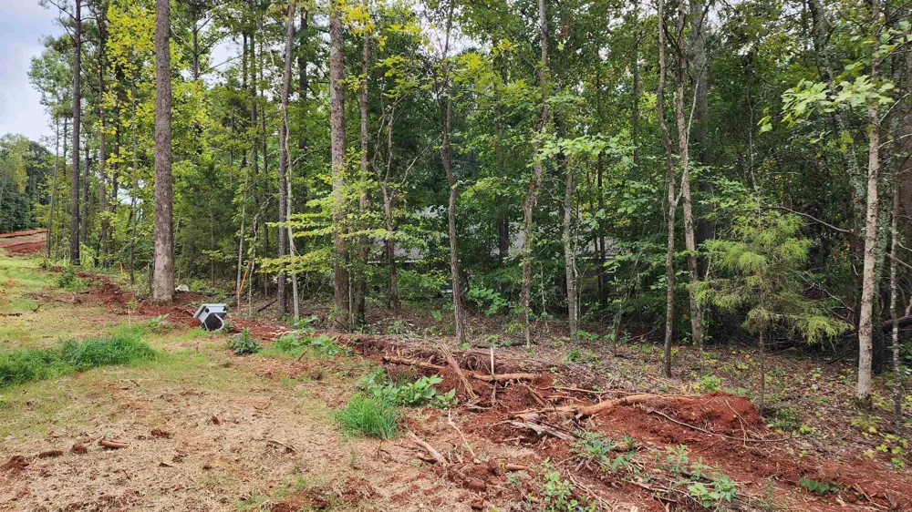 1661 Friendship RD Hoschton, GA 30548
