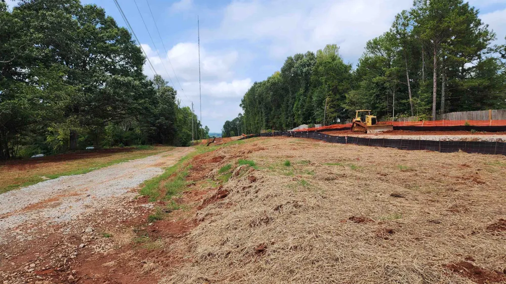 1661 Friendship RD Hoschton, GA 30548