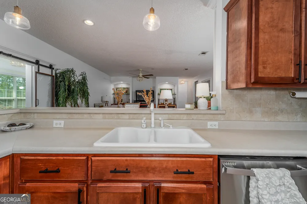 5512 Newton RD Blackshear, GA 31516
