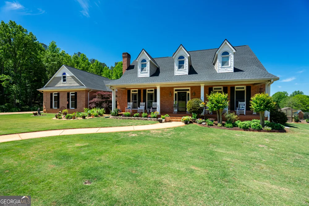 529 Floyd RD Pine Mountain, GA 31822