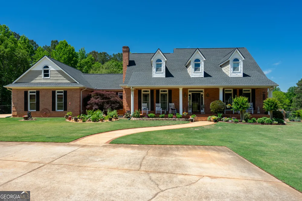 529 Floyd RD Pine Mountain, GA 31822