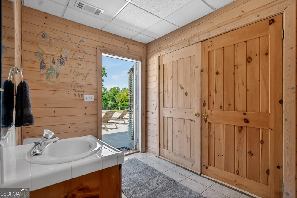 529 Floyd RD Pine Mountain, GA 31822