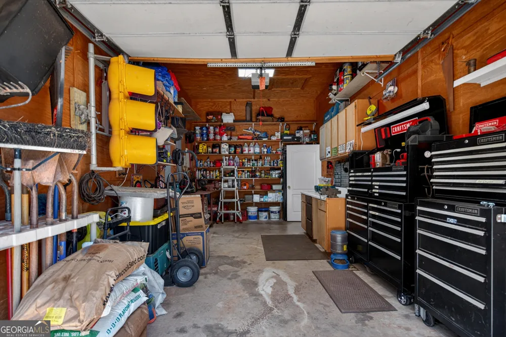 529 Floyd RD Pine Mountain, GA 31822