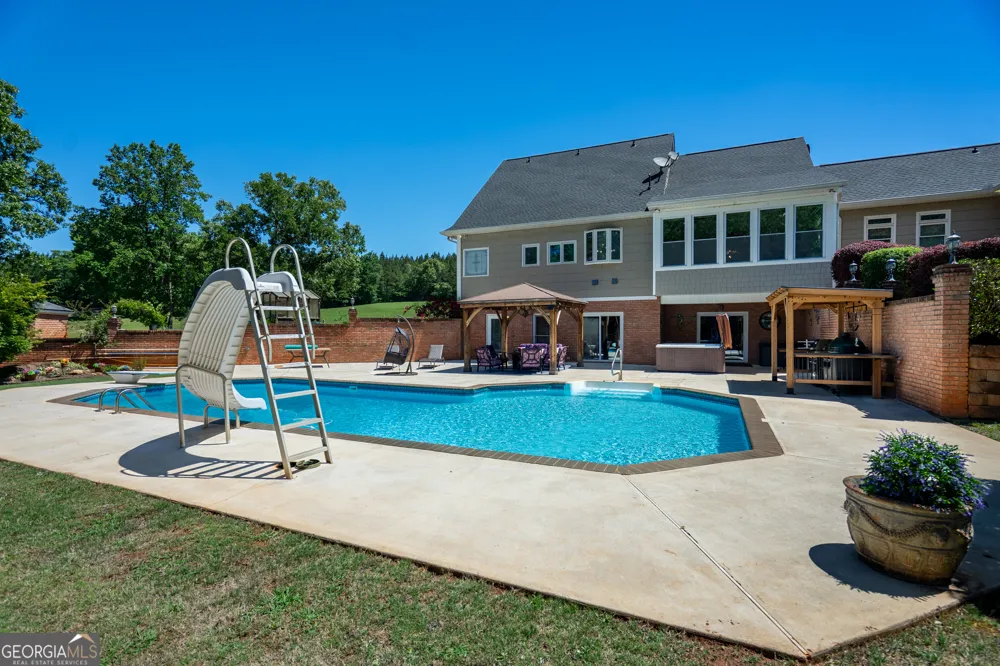 529 Floyd RD Pine Mountain, GA 31822