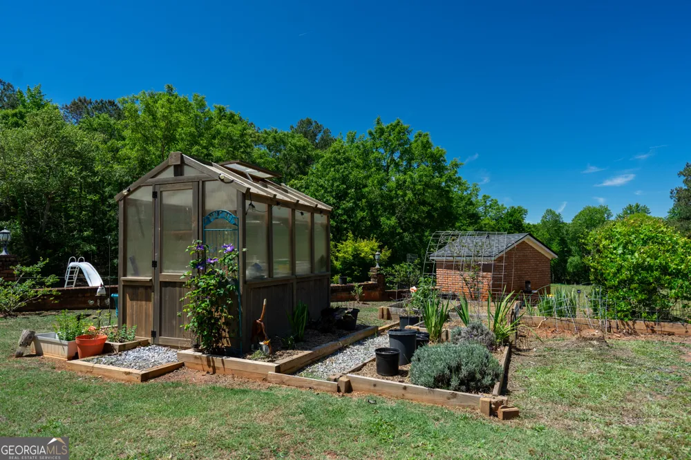 529 Floyd RD Pine Mountain, GA 31822