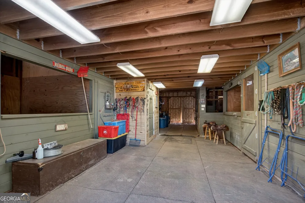 529 Floyd RD Pine Mountain, GA 31822