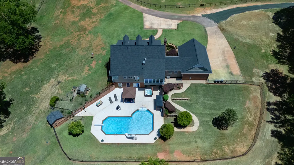 529 Floyd RD Pine Mountain, GA 31822