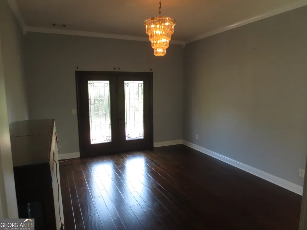 184 Giles RD Warner Robins, GA 31093