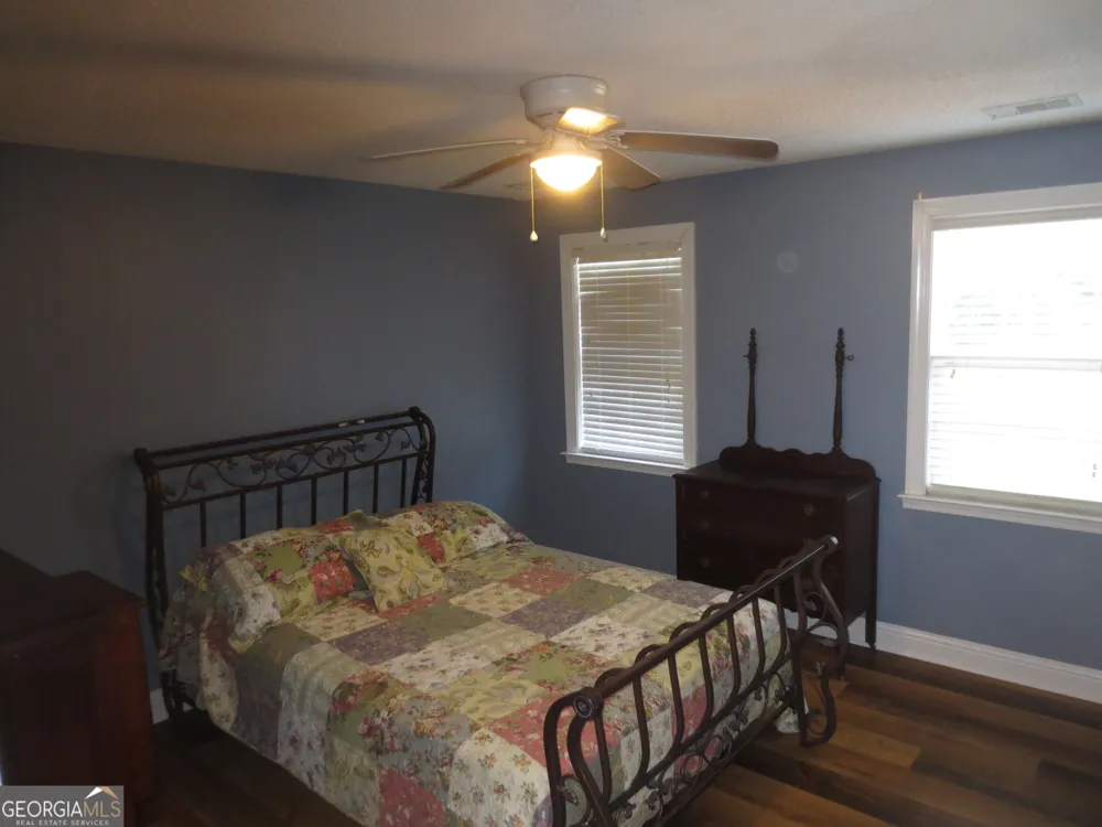 184 Giles RD Warner Robins, GA 31093