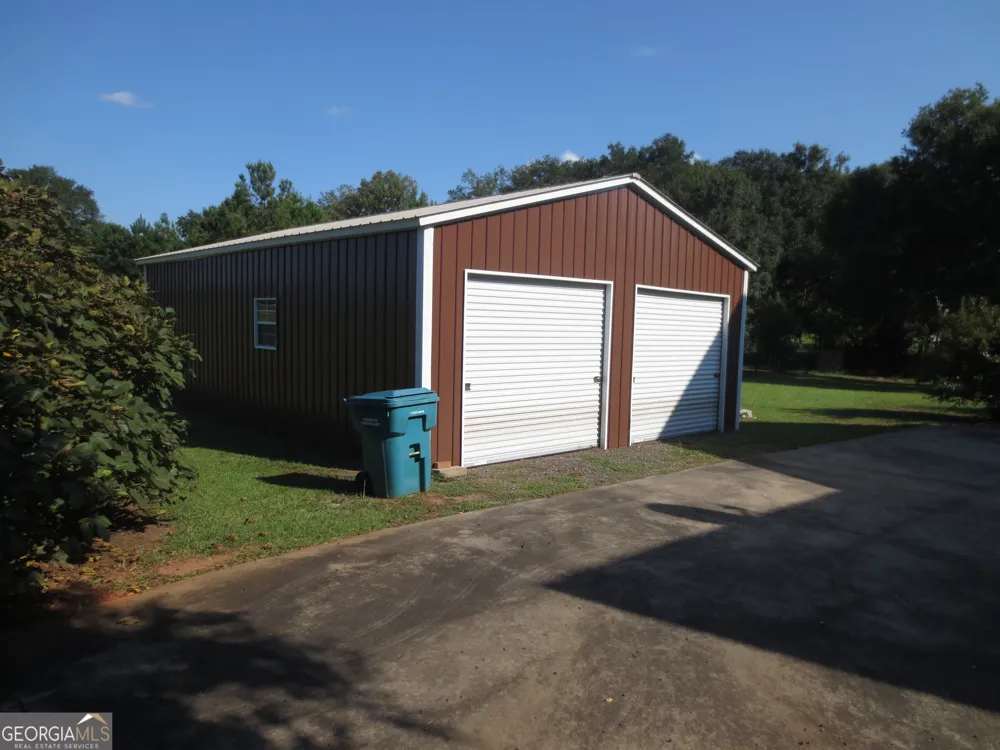 184 Giles RD Warner Robins, GA 31093