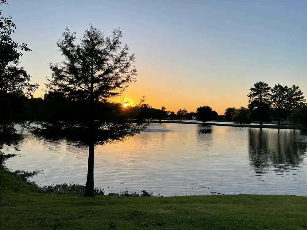 2954 Woodcroft Circle Carrollton, TX 75006