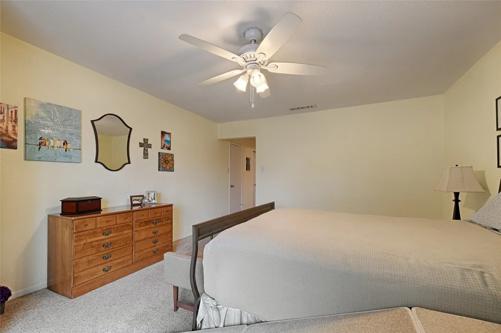 2954 Woodcroft Circle Carrollton, TX 75006