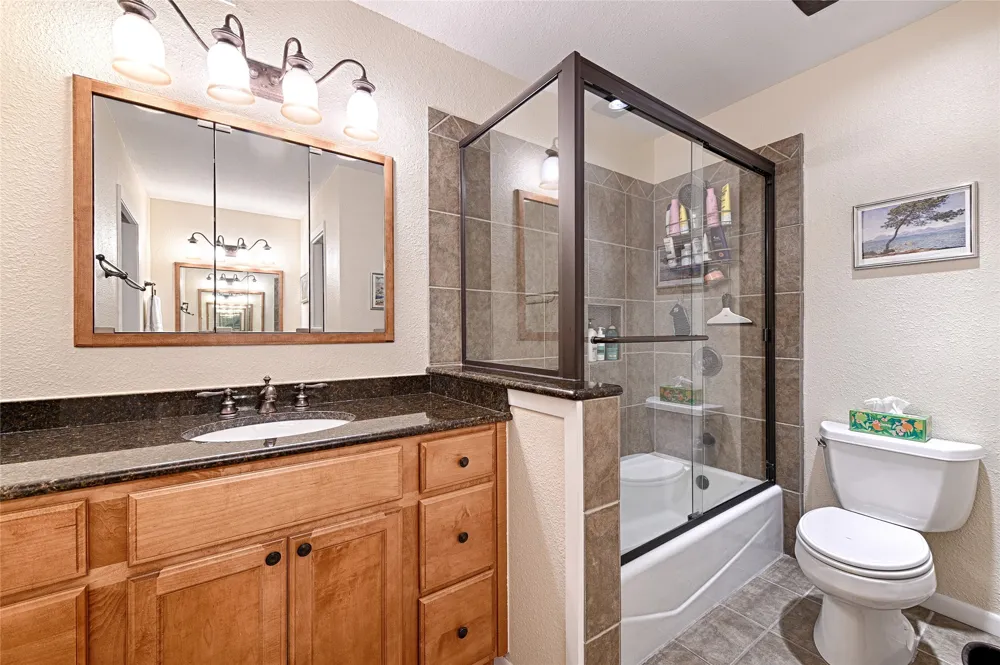 2954 Woodcroft Circle Carrollton, TX 75006