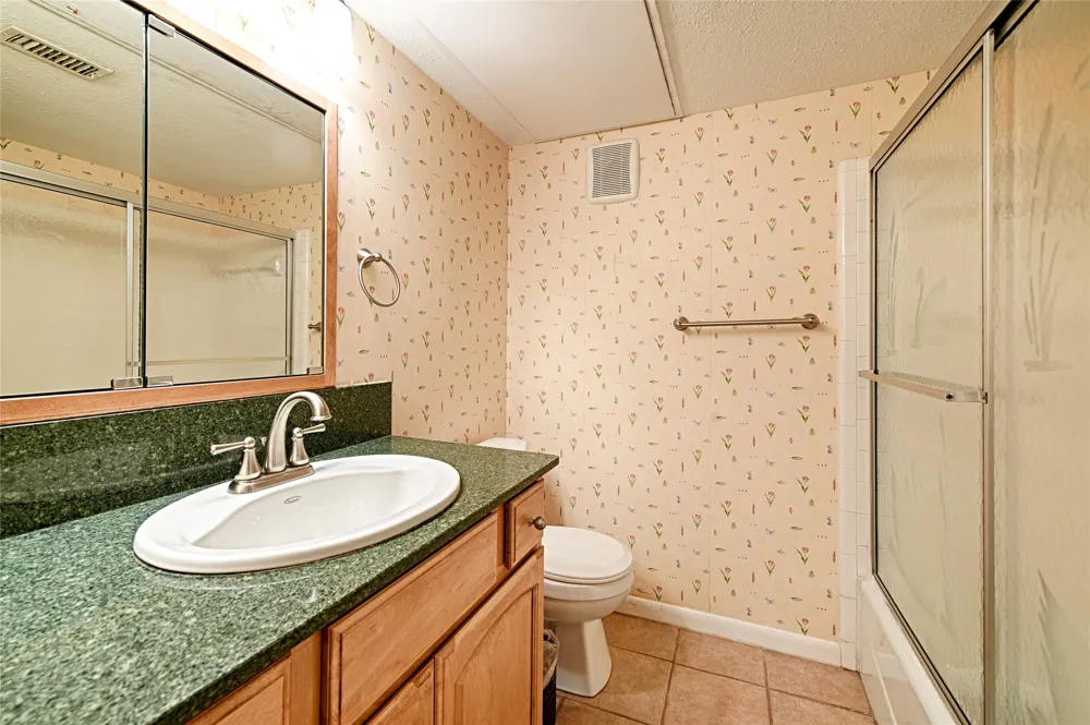 2954 Woodcroft Circle Carrollton, TX 75006