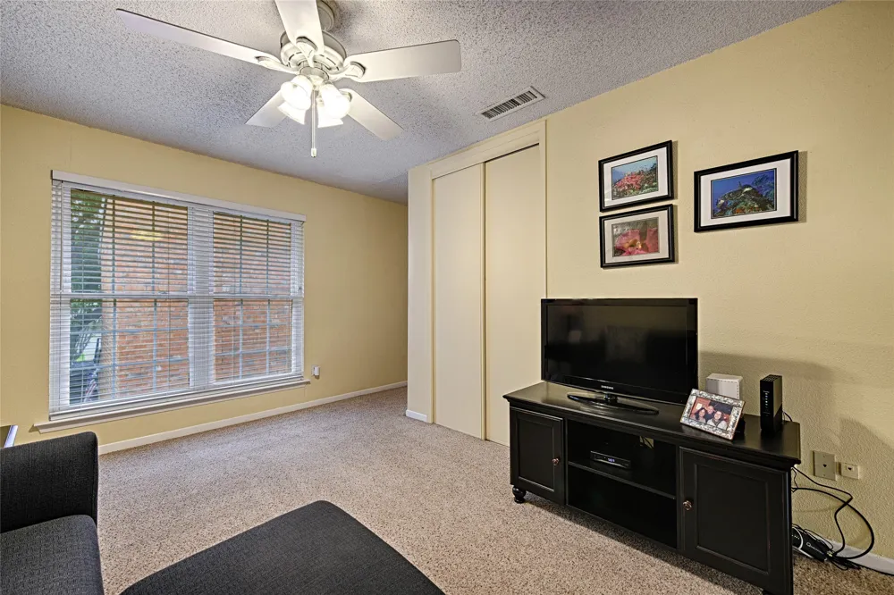 2954 Woodcroft Circle Carrollton, TX 75006