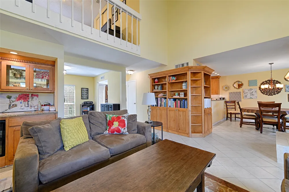2954 Woodcroft Circle Carrollton, TX 75006