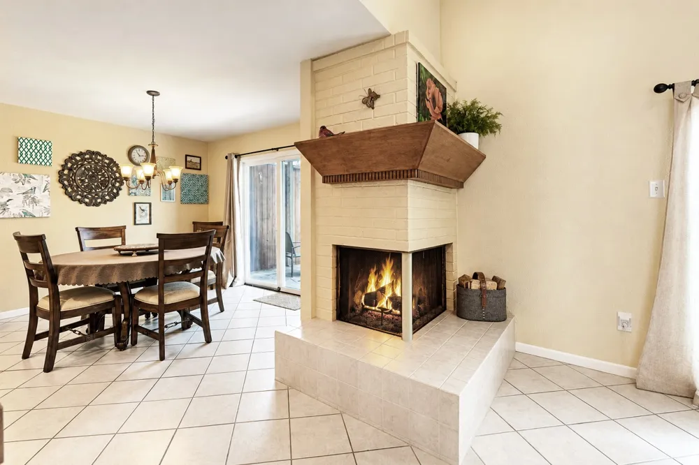 2954 Woodcroft Circle Carrollton, TX 75006