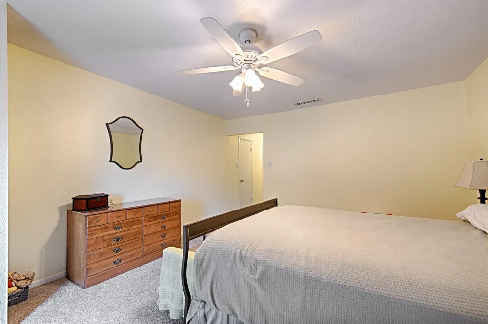 2954 Woodcroft Circle Carrollton, TX 75006