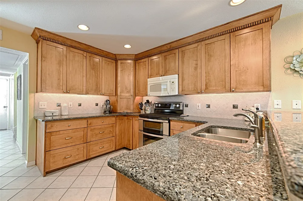 2954 Woodcroft Circle Carrollton, TX 75006