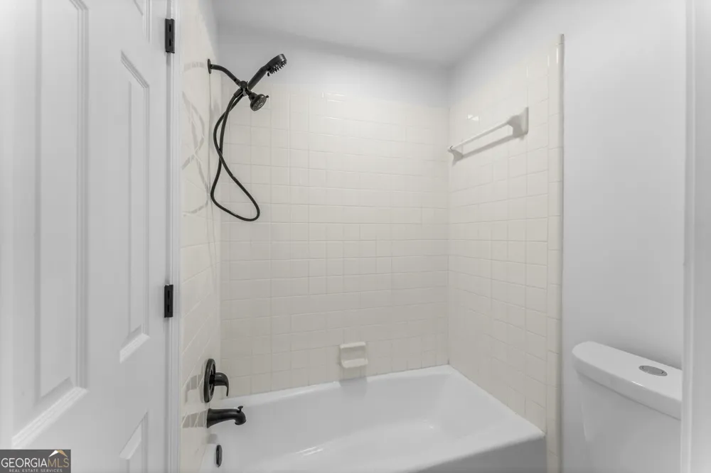 4267 Azalea WALK Ellenwood, GA 30294