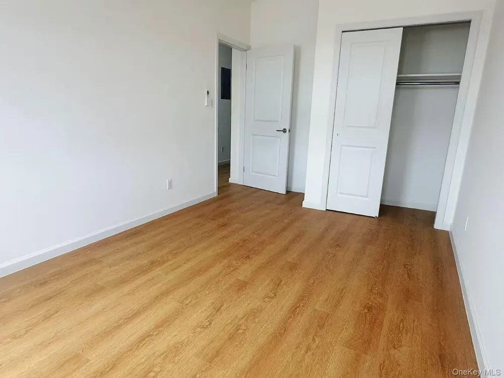 30-87 Steinway Street #2FL Astoria, NY 11103