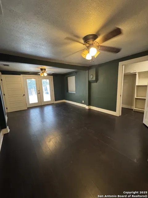 407 Fort St Brackettville, TX 78832