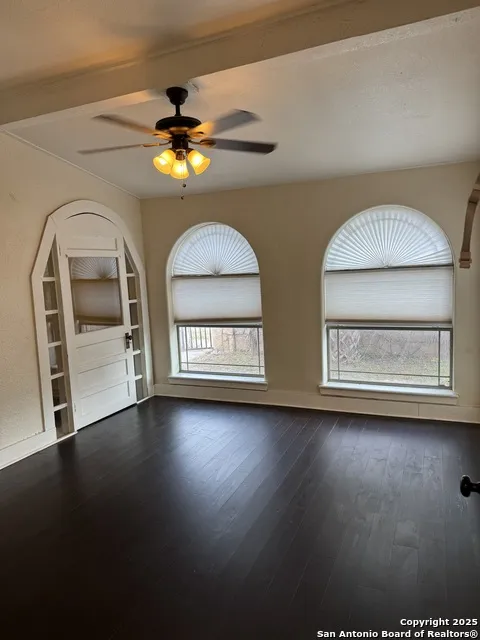 407 Fort St Brackettville, TX 78832