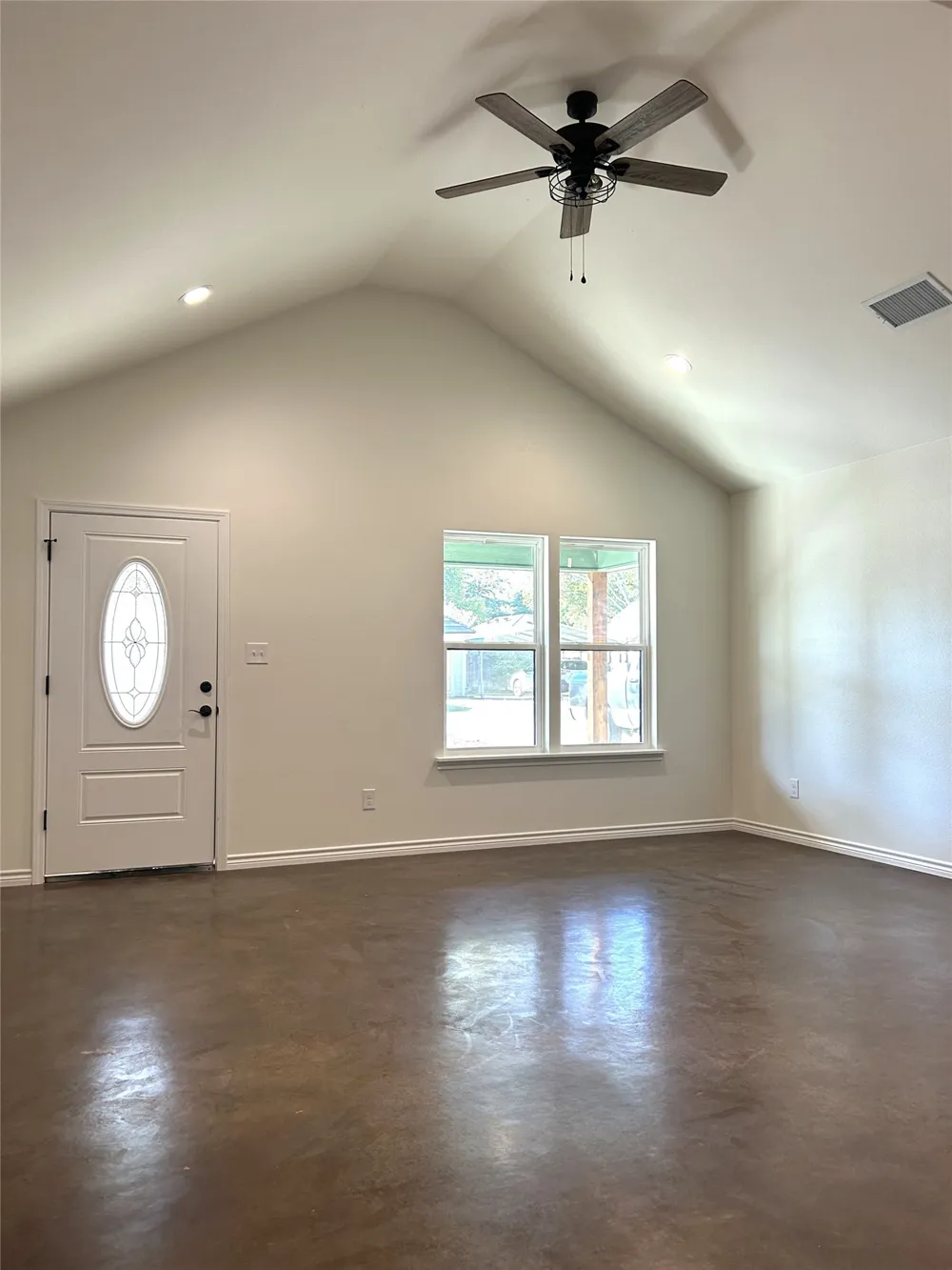 405 S 6th Street Grandview, TX 76050