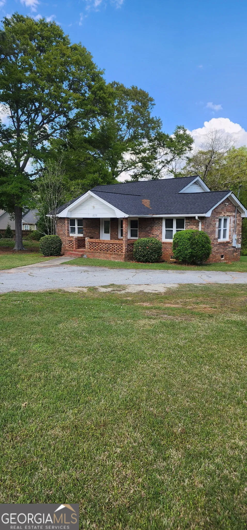 535 N Jeff Davis DR Fayetteville, GA 30214