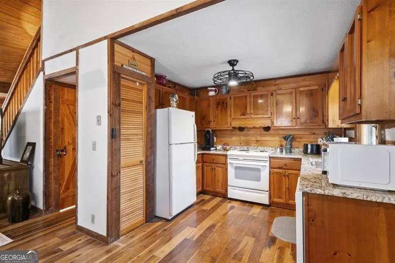 81 Cardinal CV Big Canoe, GA 30143