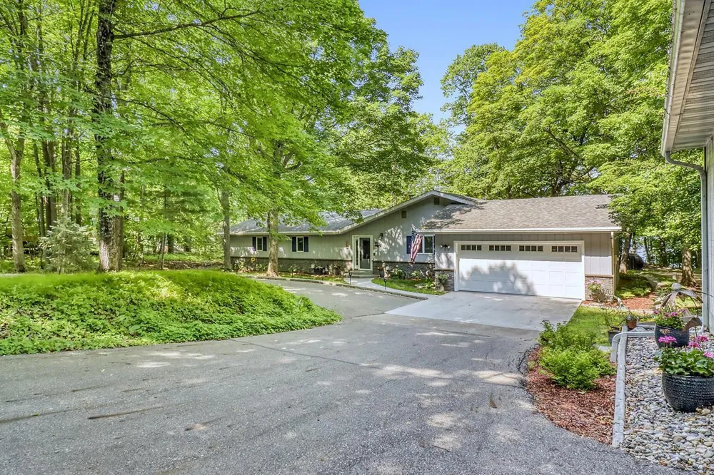 14296 E Fox Lake Road Detroit Lakes, MN 56501