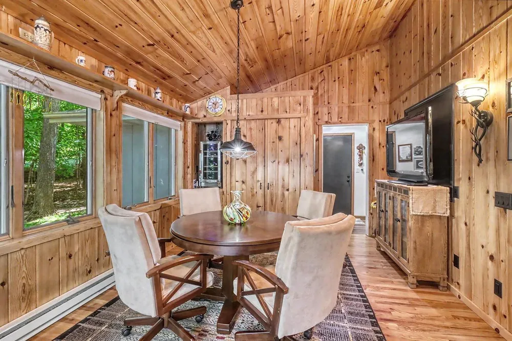 14296 E Fox Lake Road Detroit Lakes, MN 56501