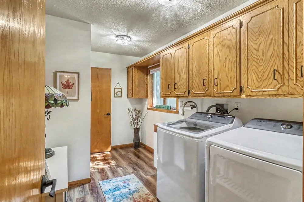 14296 E Fox Lake Road Detroit Lakes, MN 56501