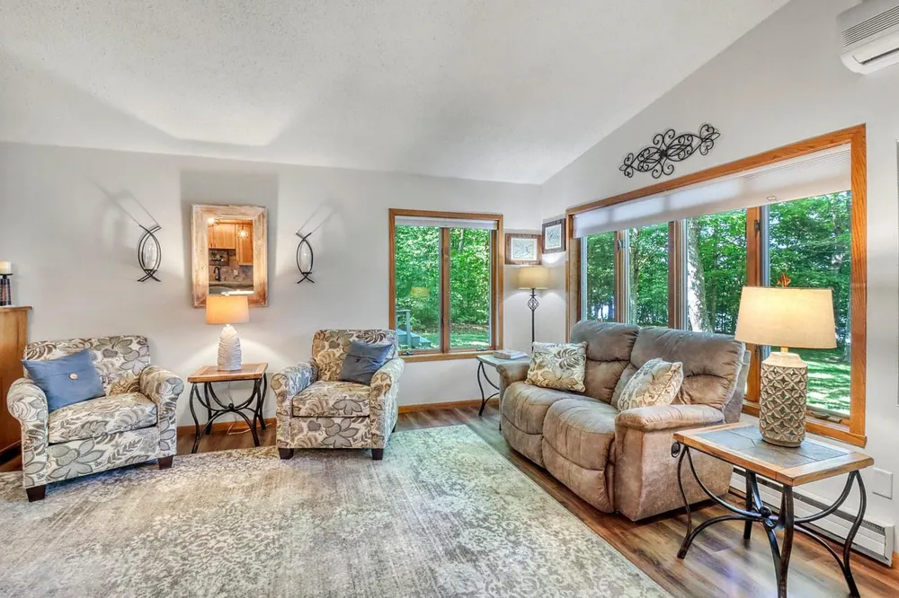 14296 E Fox Lake Road Detroit Lakes, MN 56501