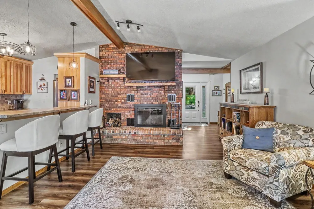 14296 E Fox Lake Road Detroit Lakes, MN 56501