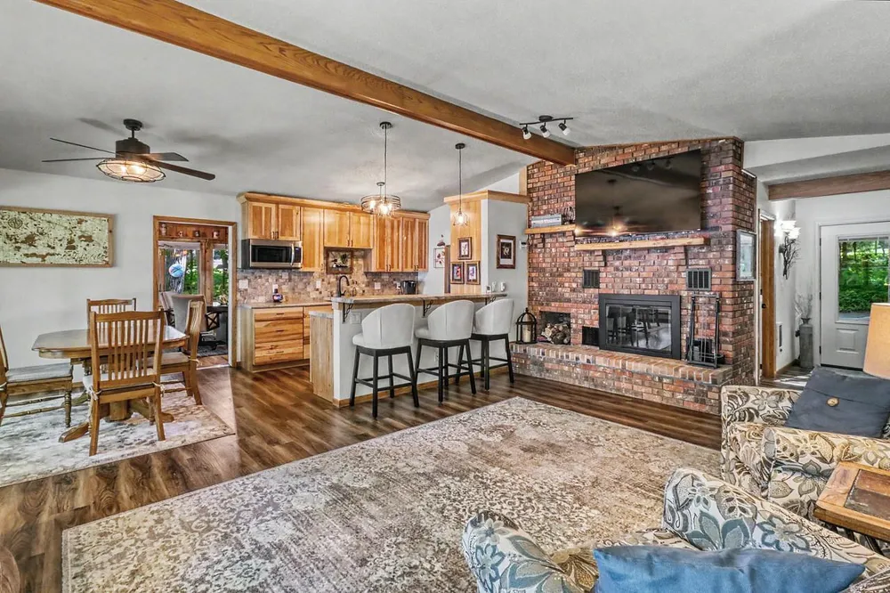 14296 E Fox Lake Road Detroit Lakes, MN 56501