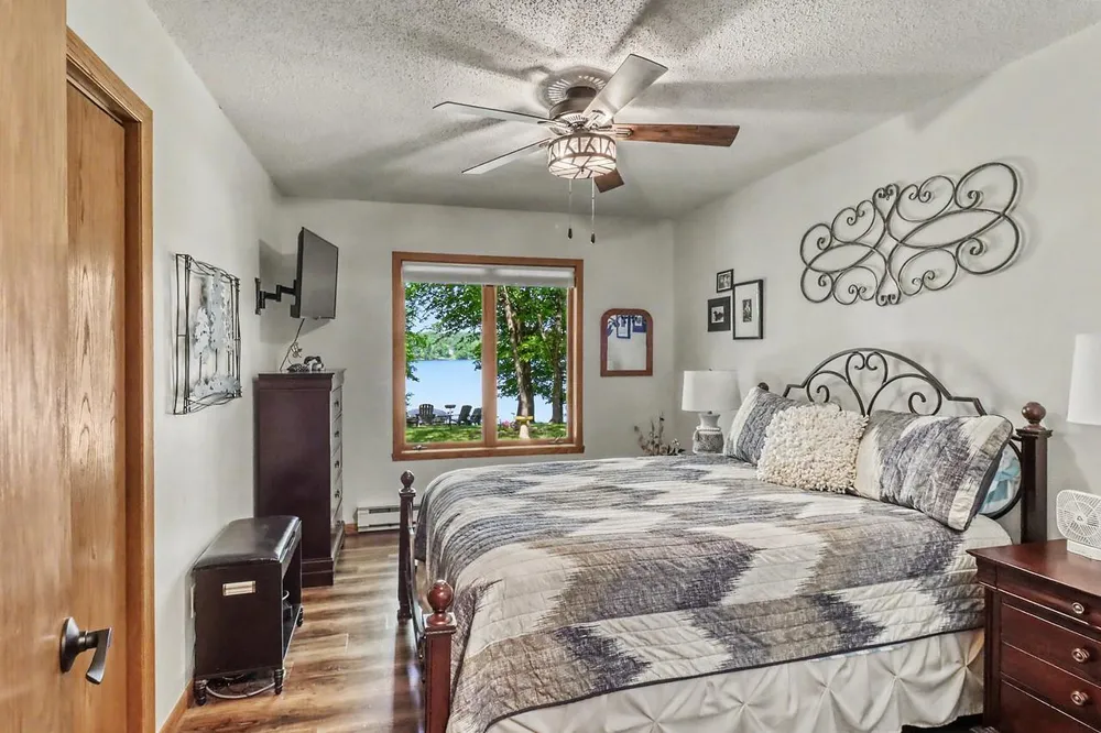 14296 E Fox Lake Road Detroit Lakes, MN 56501