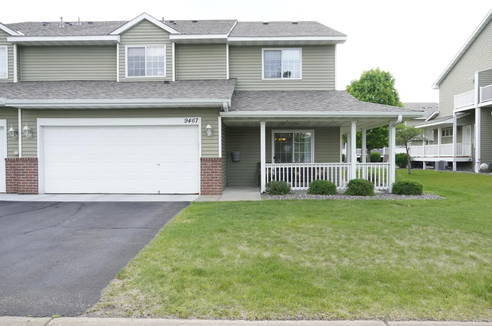 9467 Golden Eagle Lane Monticello, MN 55362
