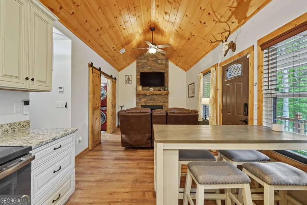 415 Woods RD Talking Rock, GA 30175