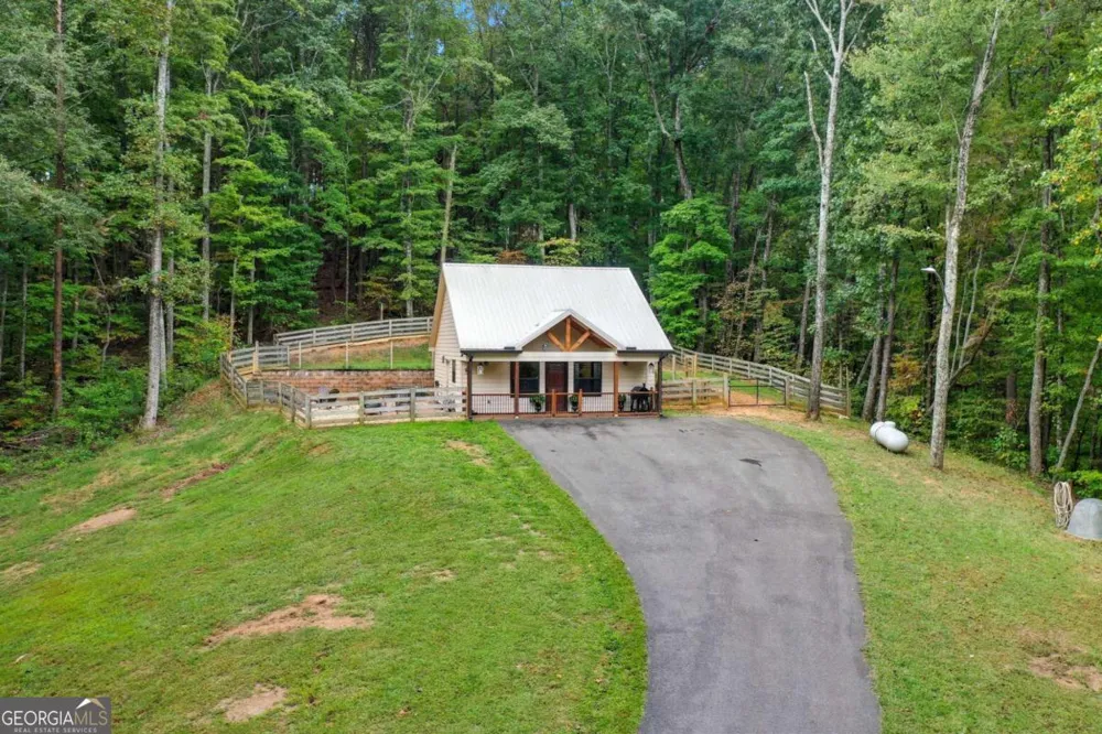 415 Woods RD Talking Rock, GA 30175